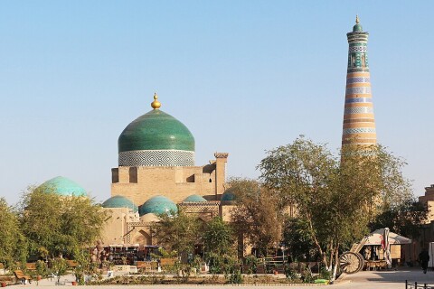 1024px Islam Khodja Madrasa 02