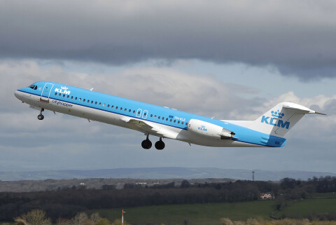 1024px Klm cityhopper fokker100 ph kle arp