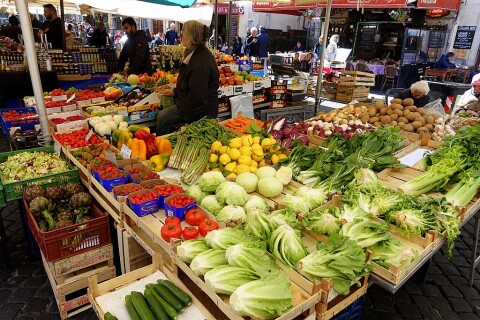 1024px Market scene   Campo de' Fiori   Rome, Italy   DSC01657