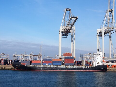 1024px Pengalia (ship, 2008) IMO 9440588 Callsign 5BAP2 Amazonehaven, Port of Rotterdam pic4