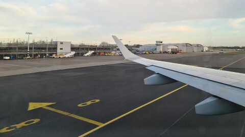 1024px Southampton Airport apron